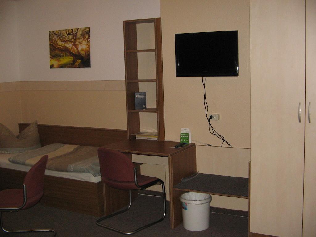 Pension "City" Oschatz Room photo